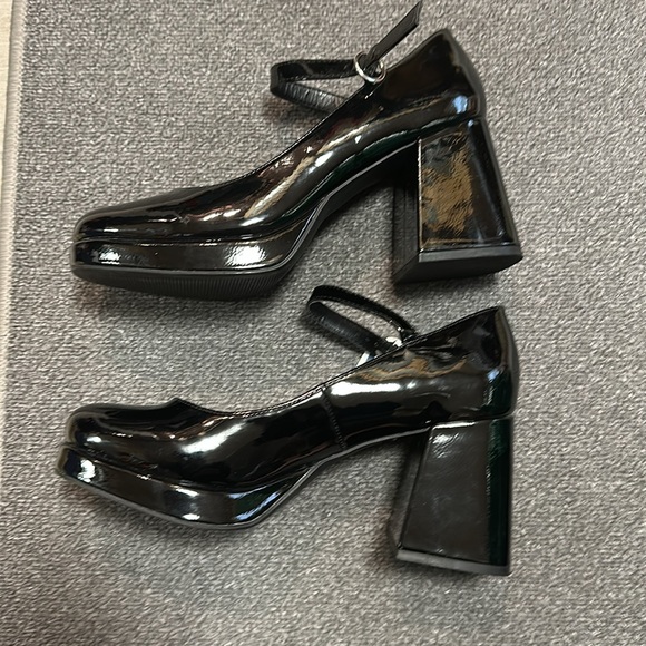 Steve Madden heels - Picture 3 of 5